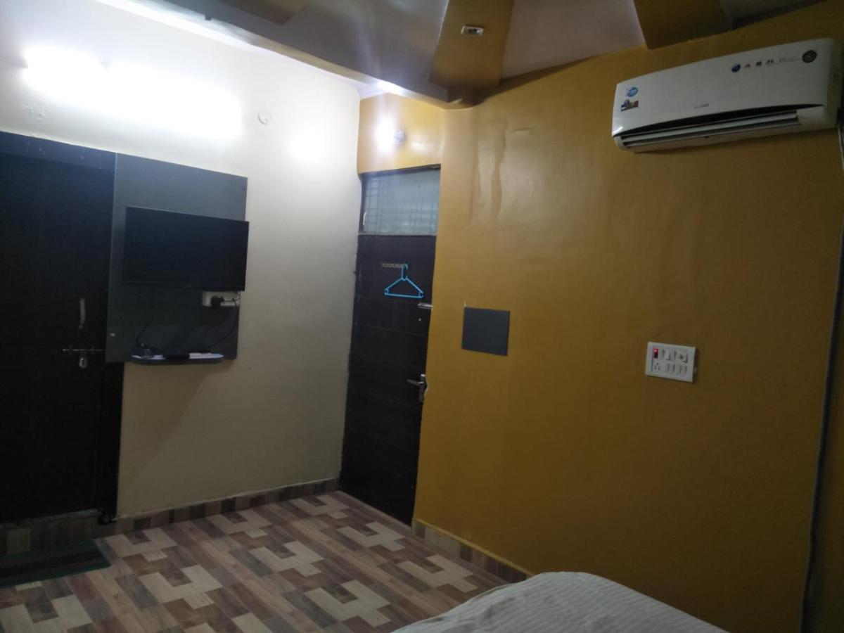 Hotel Shiv Mahima Inn By Wb Inn Allāhābād Junction Eksteriør bilde