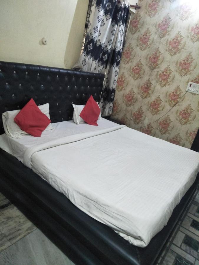 Hotel Shiv Mahima Inn By Wb Inn Allāhābād Junction Eksteriør bilde